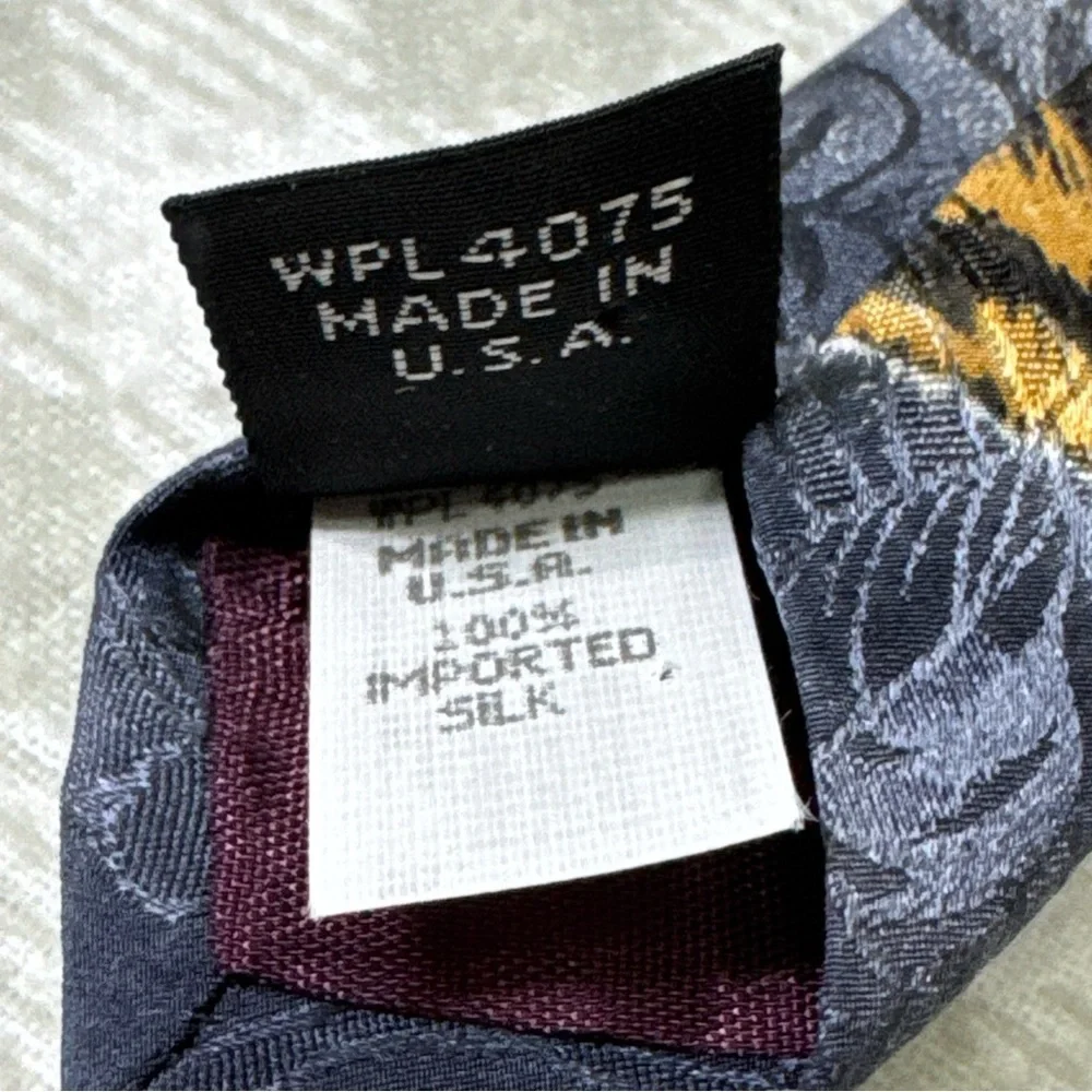 Vintage 1993 Silk Tie Wolf Graphic Endangered Species Made in USA Taking A Break
